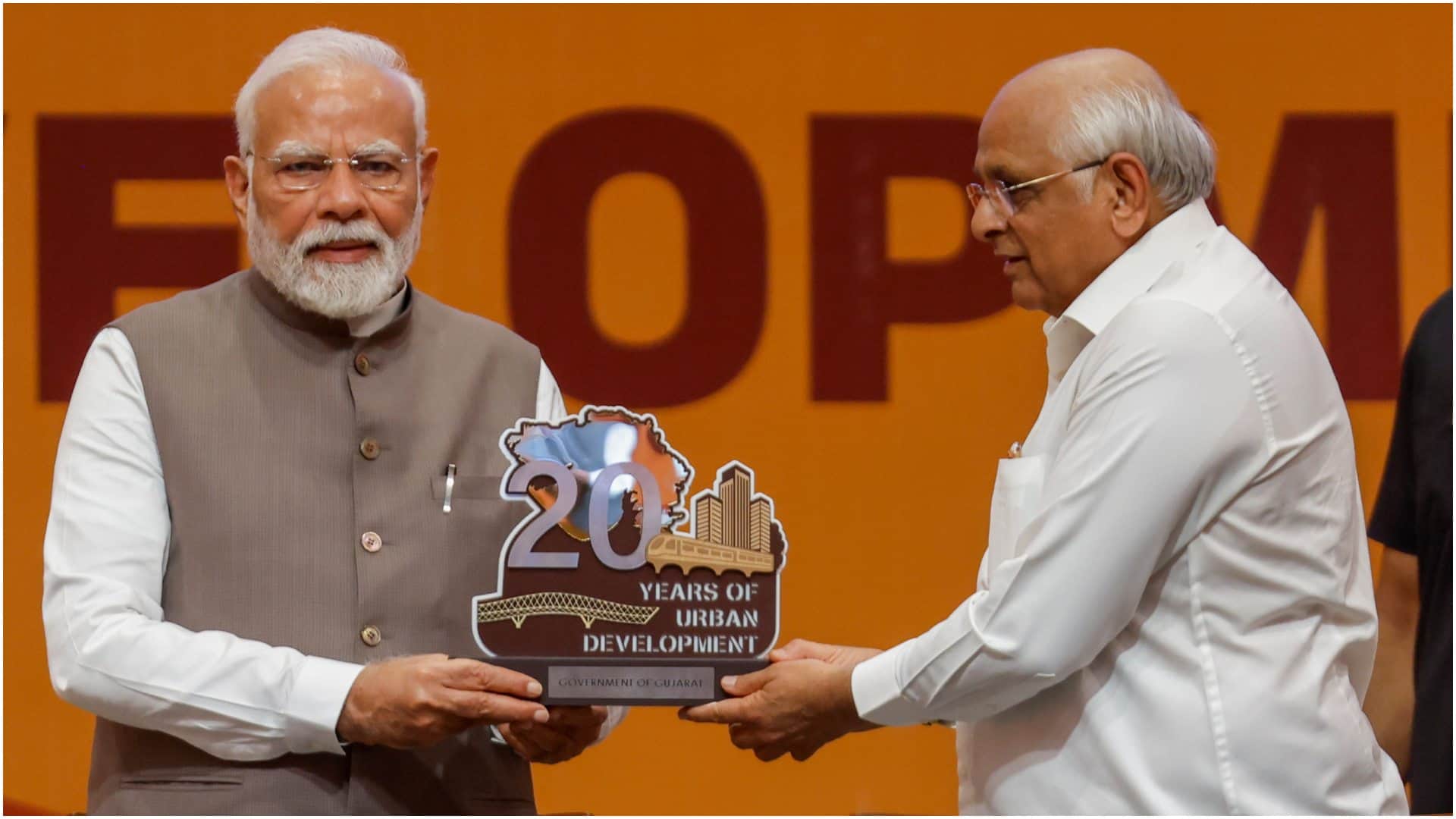 PM Modi Gujarat Visit: PM inaugurates foundation stone development projects worth Rs 5536 crore Gandhinagar