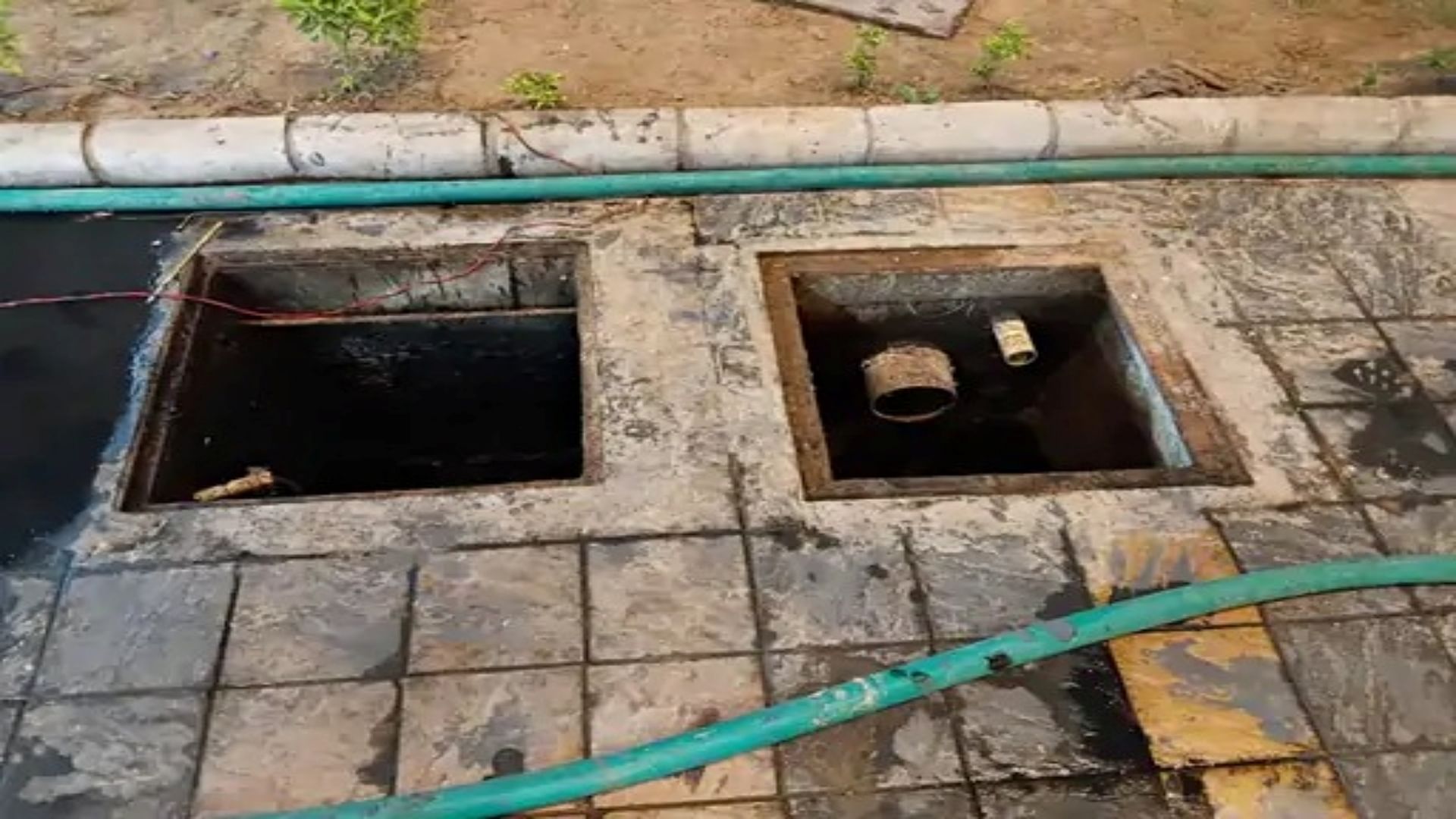 Rajasthan News: Four Dead As Workers Lowered Into Septic Tank To Retrieve Gold, Suffocate Due To Toxic Gas - Amar Ujala Hindi News Live - Rajasthan News:सोना निकालने के लिए मजदूरों को