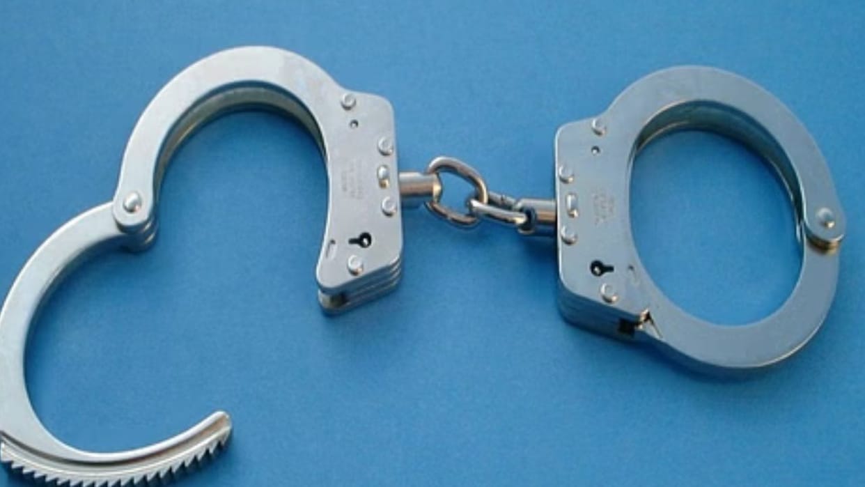 Himachal News Undertrial prisoner escapes by dodging police personnel, police busy searching for him