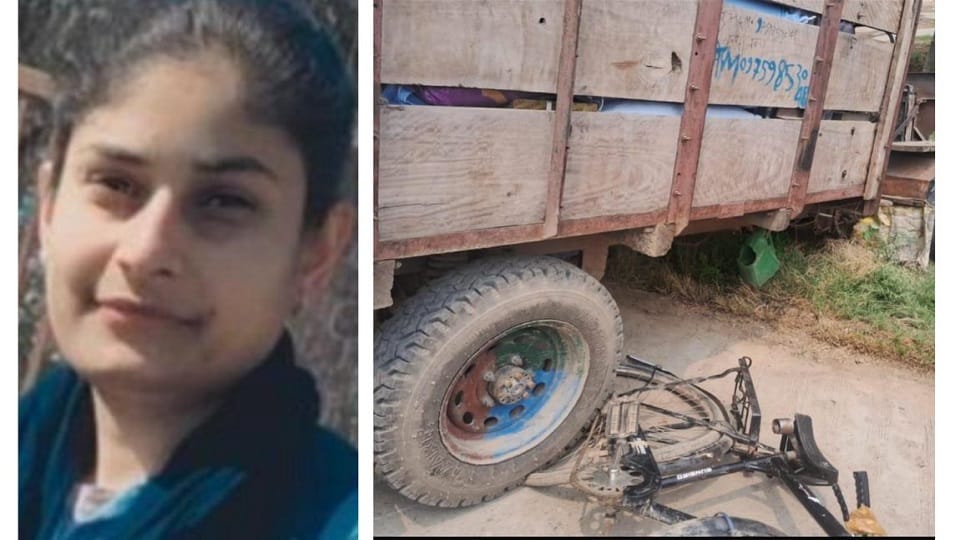 Saharanpur: A promising student of BTC was hit by Jugaad, then dragged, bleeding daughter died.