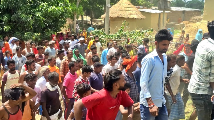 Bihar News: दो बाइकों की भिड़ंत में महिला की मौत, चार गंभीर; पूजाई की तैयारी कर रहे परिवार में मचा कोहराम