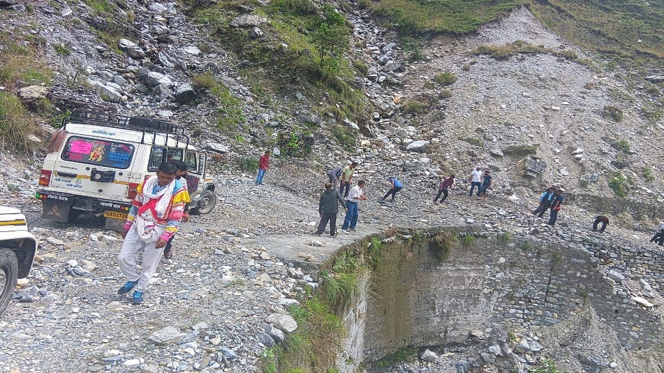 Eight roads were closed in the Pithoragarh district due to landslides following the rains