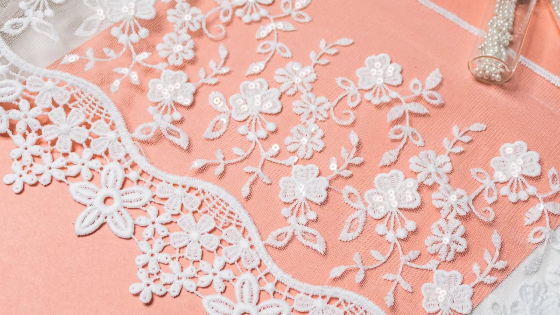 difference between Gota Patti and Lace in hindi
