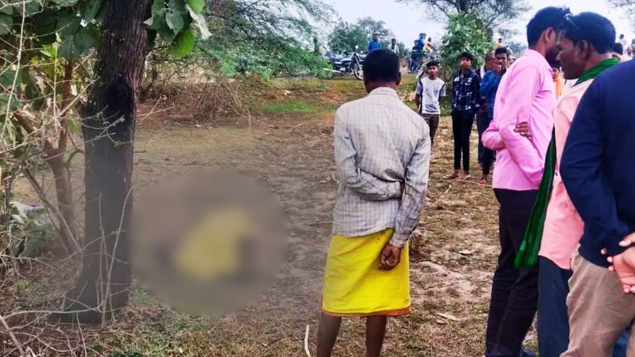 Lightning wreaks havoc Two sisters die in Mirzapur five people get burnt up accident