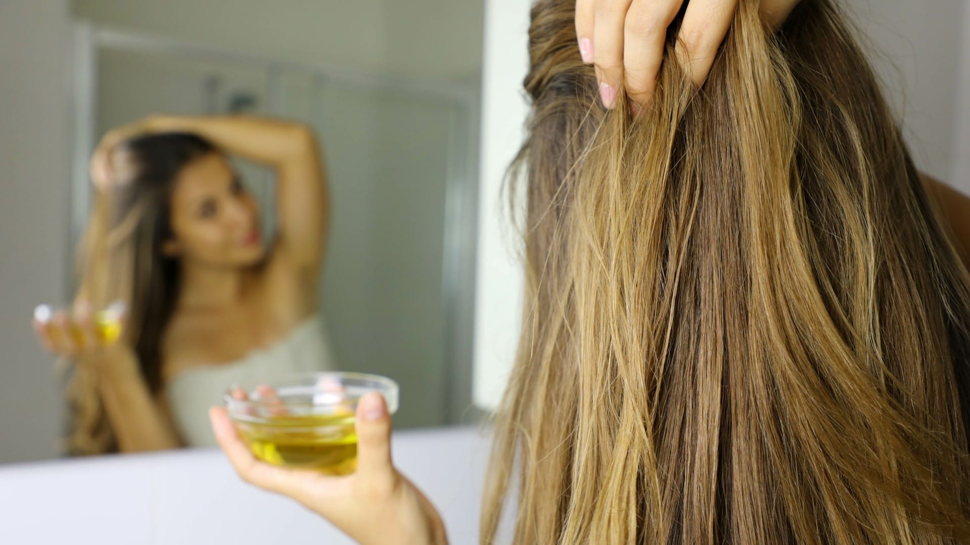 Hair Fall Control Tips In Summer Season garmi me jhadte balon ko kaise rokein disprj