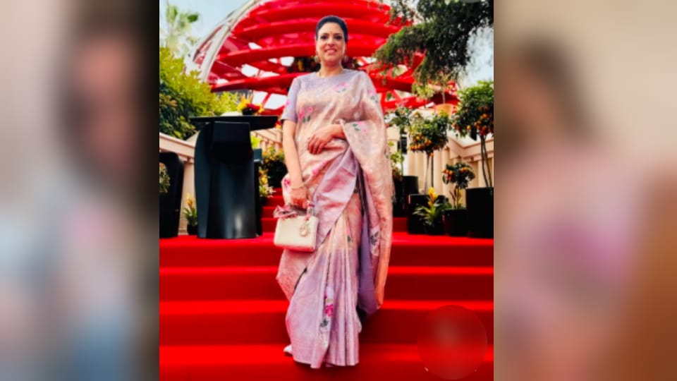 Muzaffarnagars Preeti Pareeks Zari Saree Shines at Cannes Film Festival