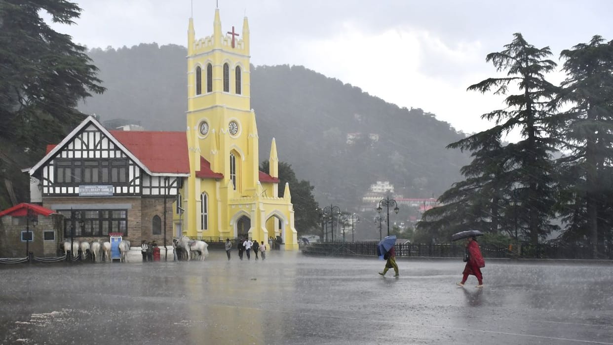 Himachal Weather Rain thunderstorm and hailstorm forecast in six central mountain districts of even today