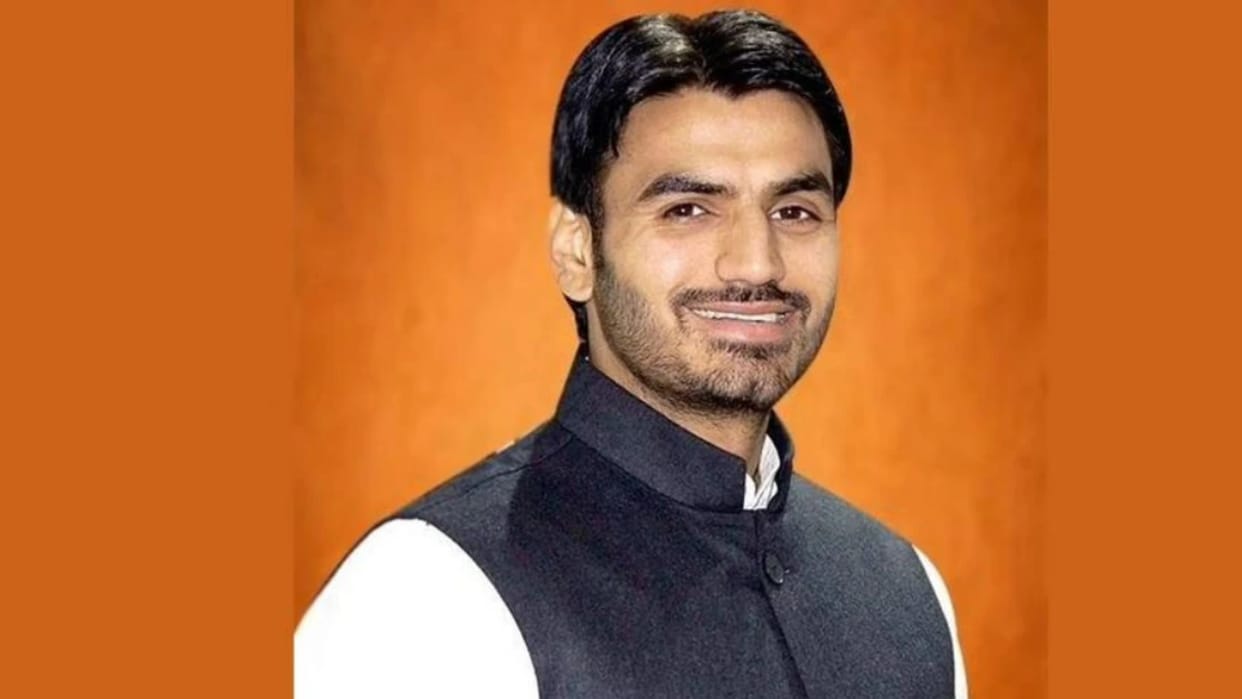 Big relief to Shrikant Tyagi in gangster case, High Court cancels action