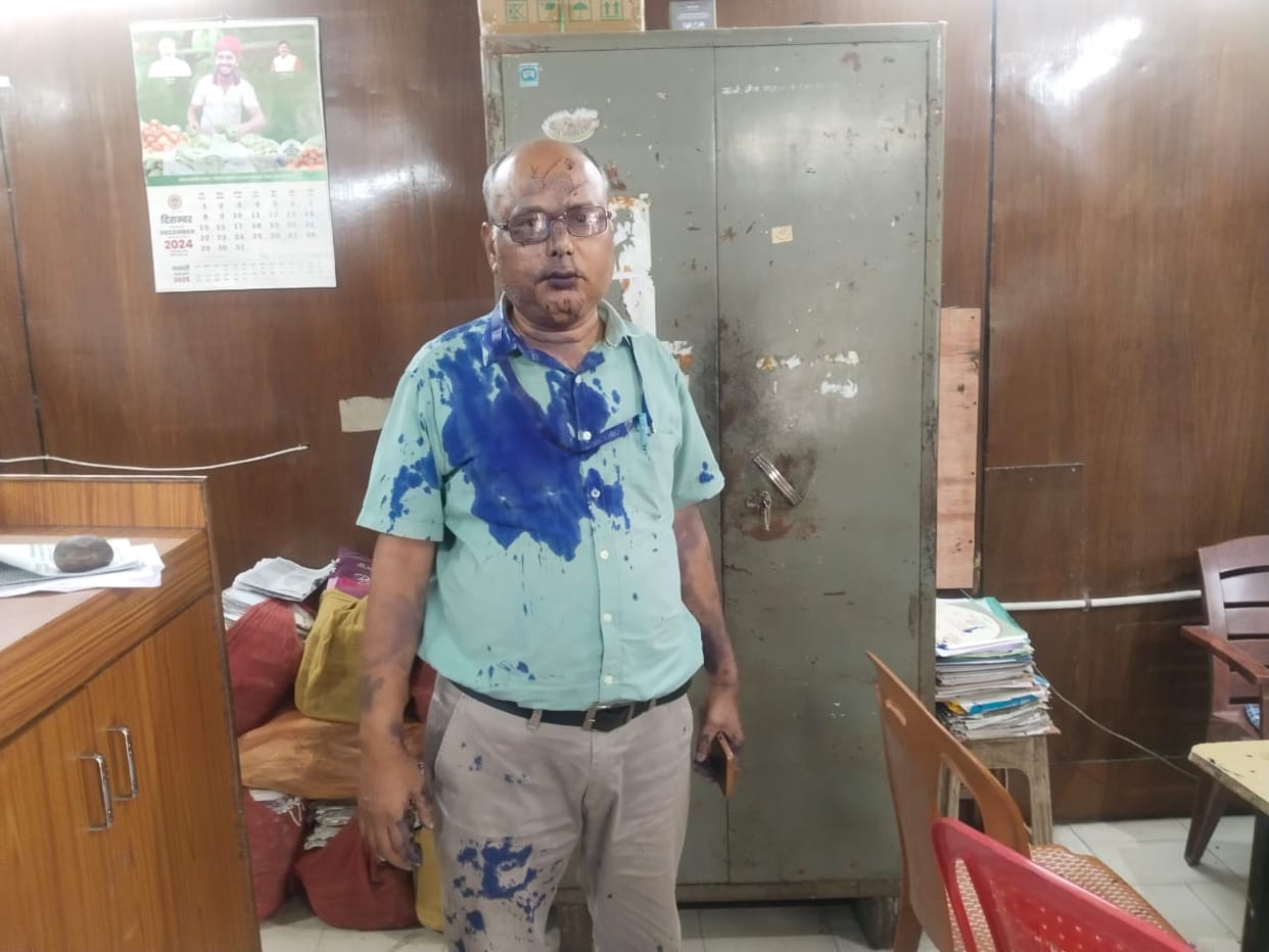 Bhopal News: When the Naib Tehsildar did not take action in the land dispute, an angry woman threw ink