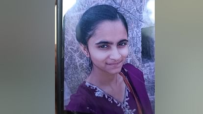 Kanpur Road Accident Siblings Die After Crash Onlookers Shoot Videos Instead of Helping