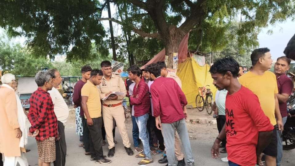 Kanpur accident Son and daughter parted ways Father dreams also shattered see photos