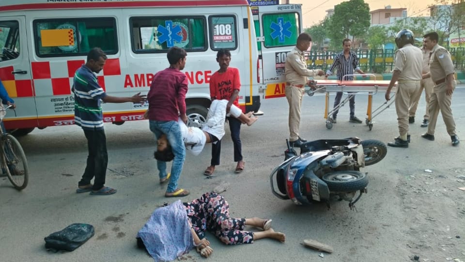 Kanpur accident Son and daughter parted ways Father dreams also shattered see photos