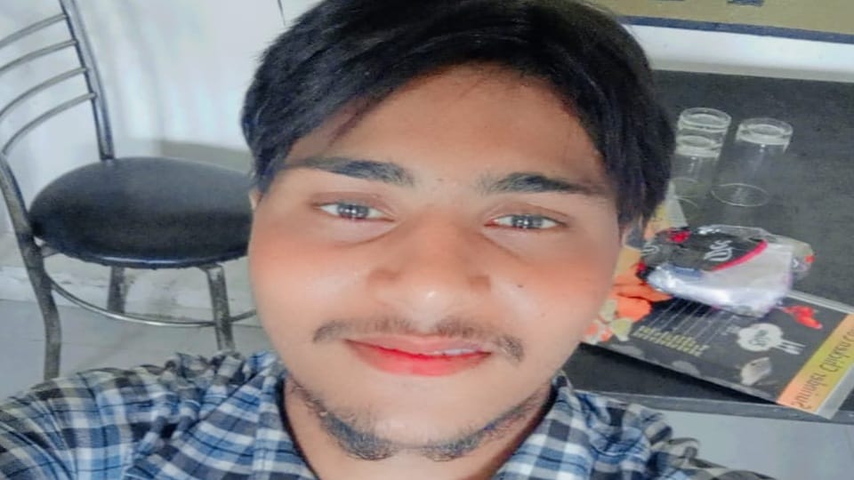 Youth live in relationship with married women kill himself in Kapurthala