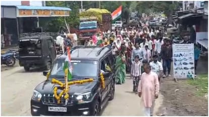 Farewell given to the wife of the deceased soldier by organising a Tiranga Yatra