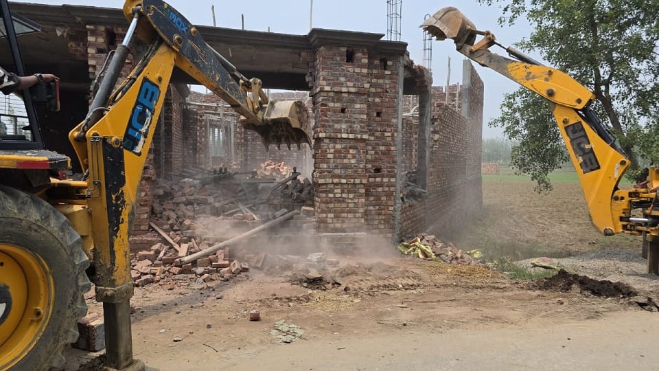 Saharanpur: Religious place being built without permission in Bhojpur demolished, force deployed at every nook