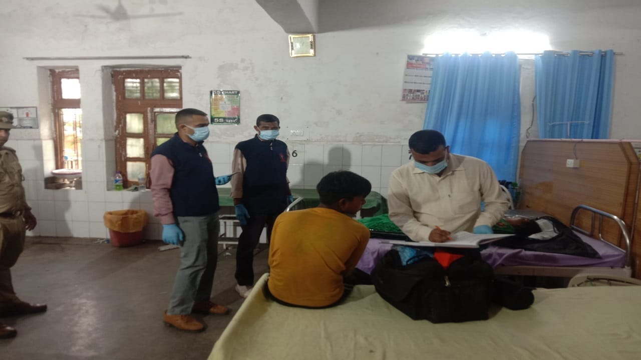 Mother murdered in front of daughter in Puranpur of Pilibhit