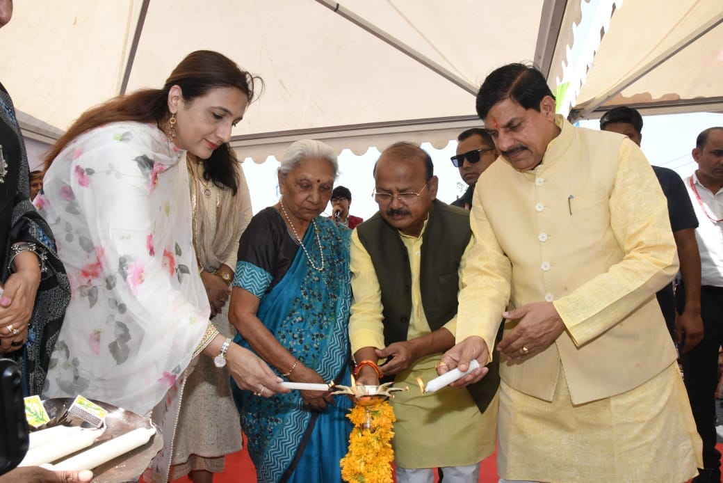 MP News: 'Craft Roots' handicraft exhibition inaugurated at Bhopal Haat, CM says- handicraftsmen will get a bo