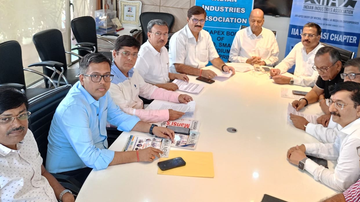 Varanasi Association office-bearers met Deputy Labour Commissioner concerns addressed issue discussed