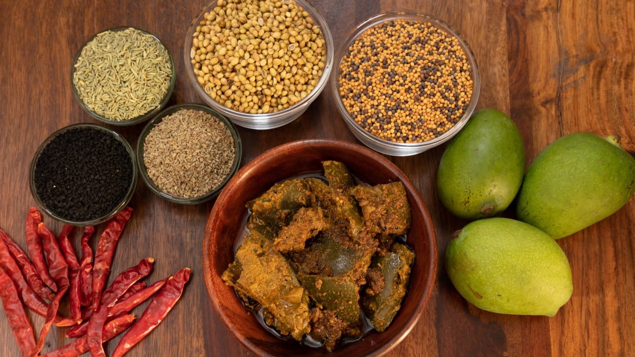Aam Ka Achar Recipe in Hindi How to Make Homemade Aam Ka Achar