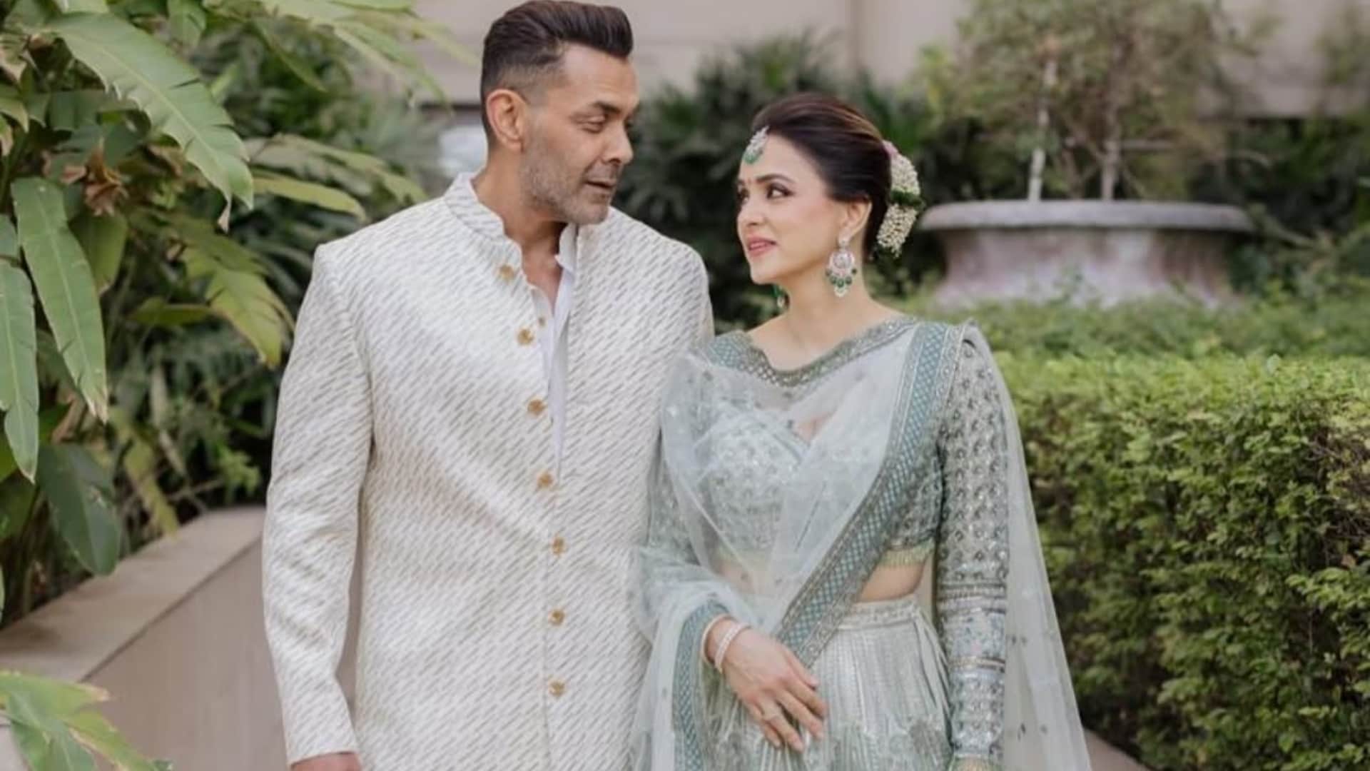 Dharmendra Calls Bobby Deol Tanya Darling Kids Happy Wedding Anniversary Sunny reacts love you papa