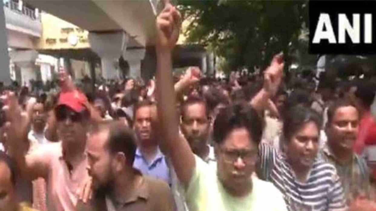 Bengal protesting jobless teachers detained on way to state secretariat