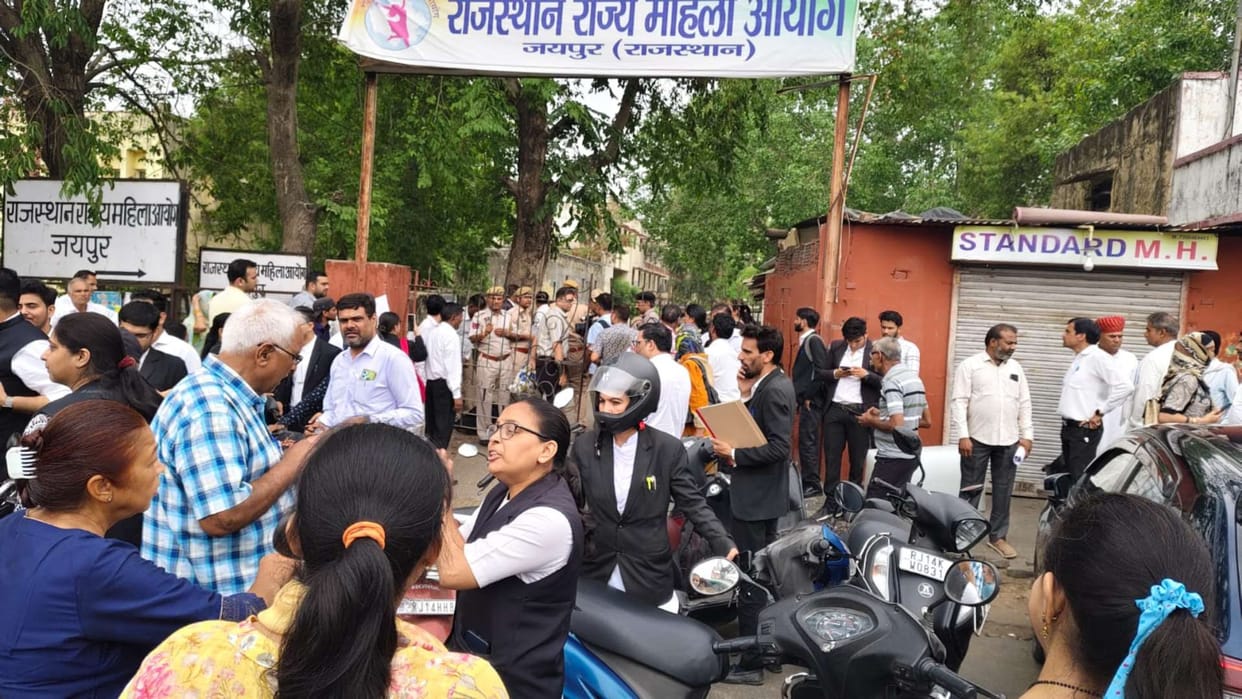 jaipur courts bomb threat metro court evacuated family court search ongoing