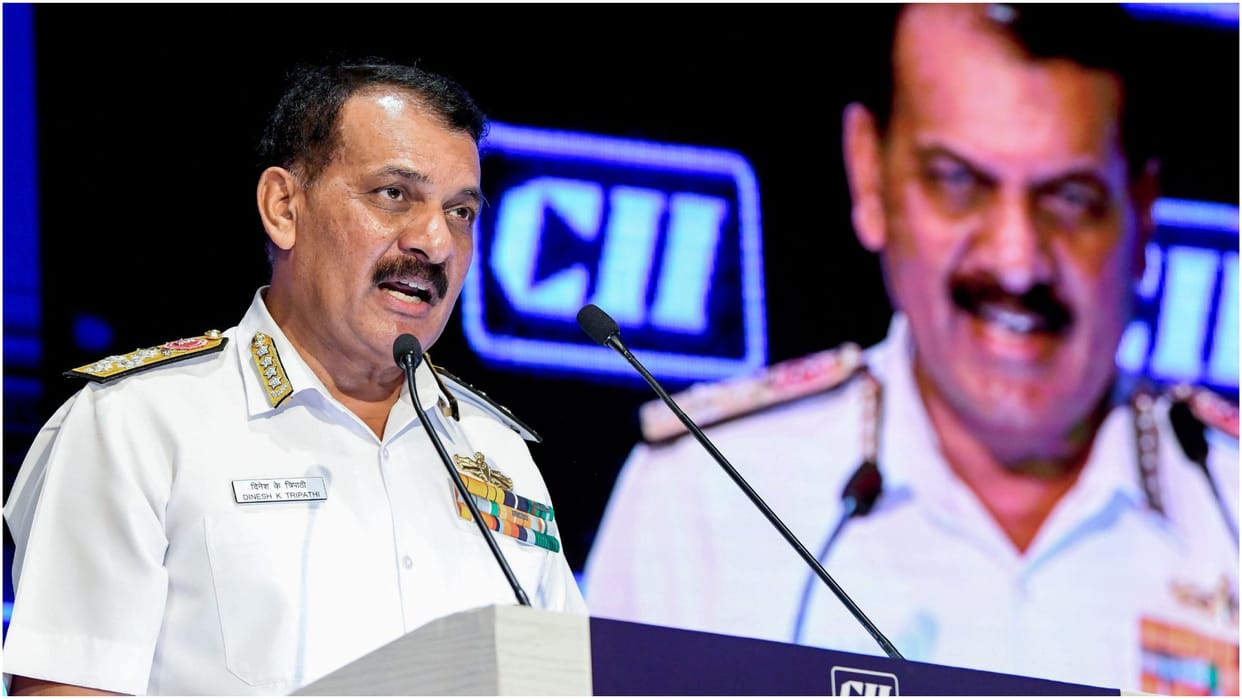 Admiral Dinesh Tripathi Says on Technology and Precision Strikes Know All Details in Hindi
