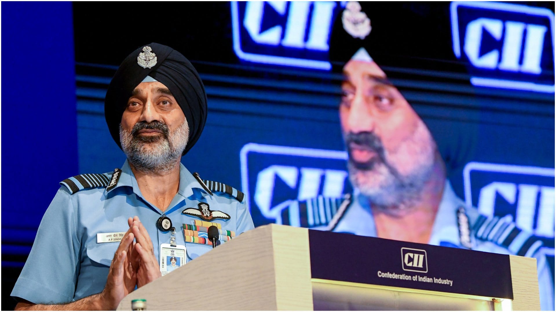 Admiral Dinesh Tripathi Says on Technology and Precision Strikes Know All Details in Hindi