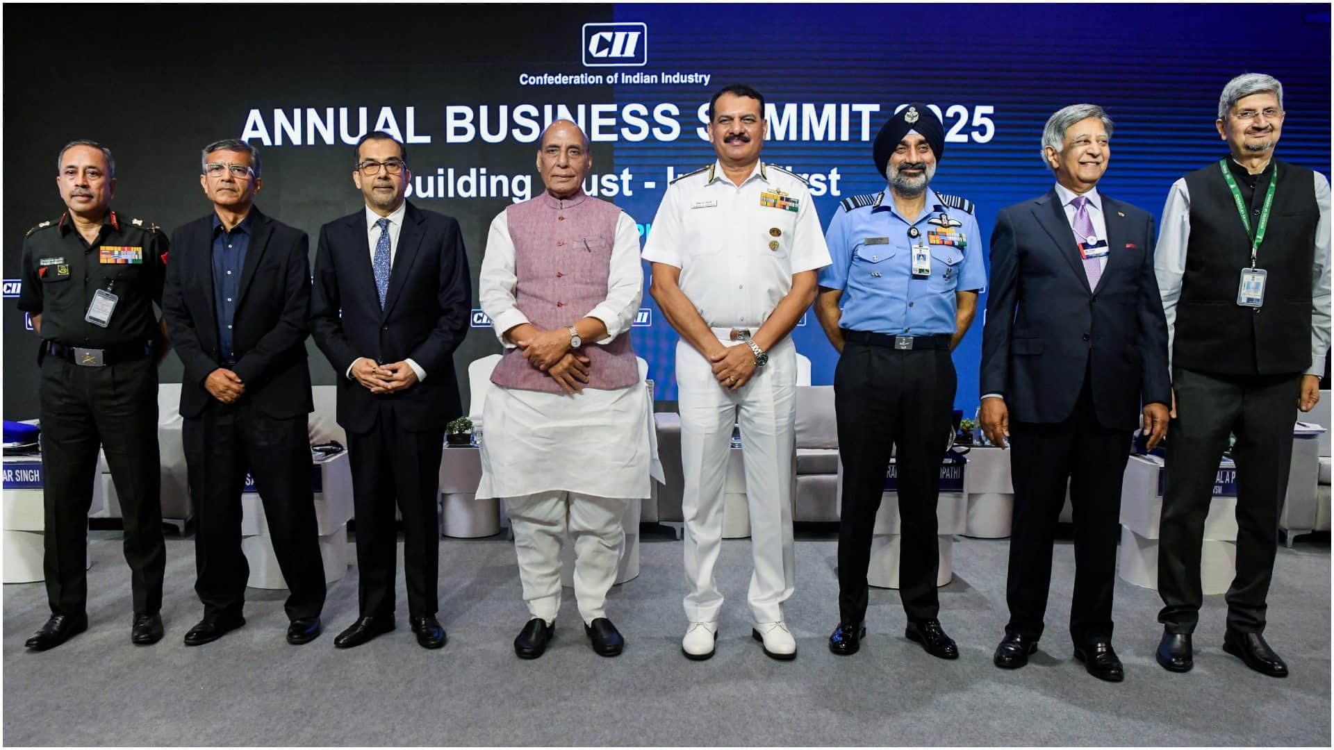 Admiral Dinesh Tripathi Says on Technology and Precision Strikes Know All Details in Hindi