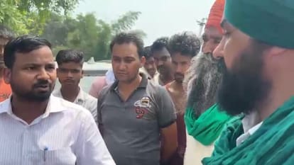 किसानों ने एसडीएम को दिया शिकायती पत्र