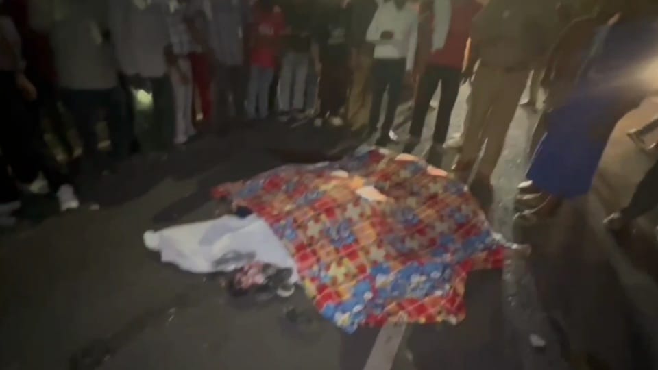 Truck crushed three people two women and young man died on the spot in Bathinda