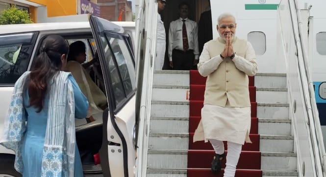 Kanpur Shubhams family met the Prime Minister at Chakeri Airport thanked him for Operation Sindoor