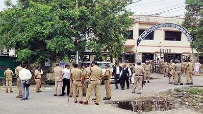 Ankita Murder Case Ankita mother cried bitterly outside court After verdict