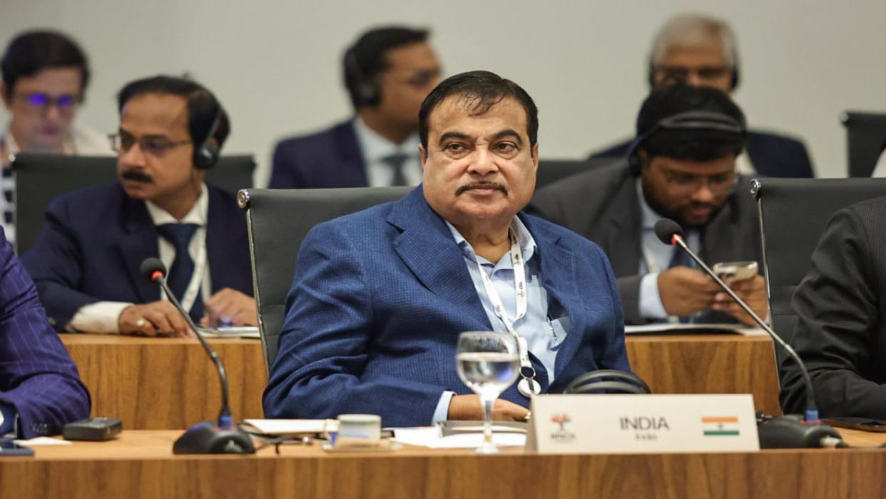 Gadkari seeks cooperation among cultivators for development of farm techniques, better production