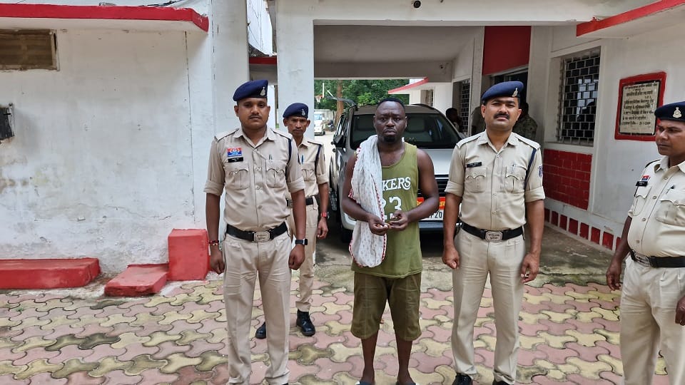 Nigerian citizen roaming without visa-passport arrested sent to jail by police in Jashpur