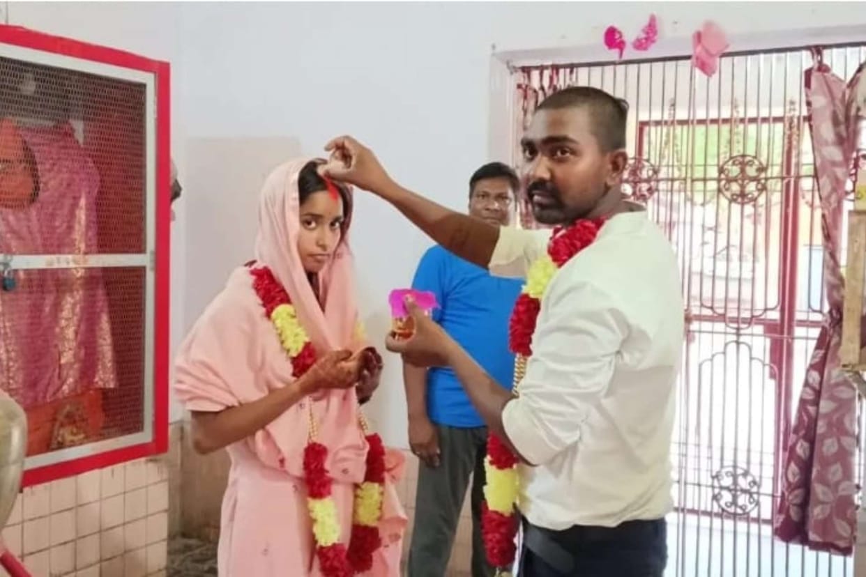 buxar police thana love marriage success story