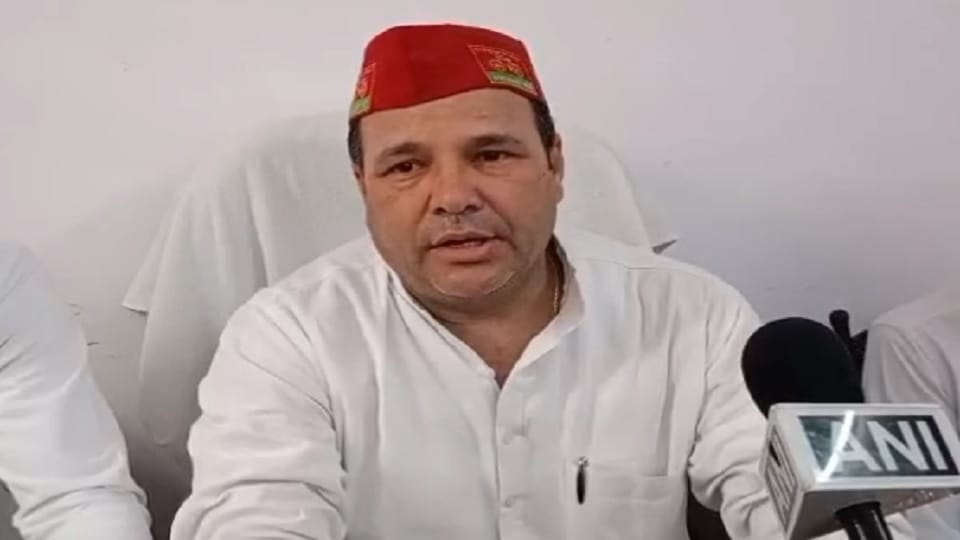 Meerut: The issue of calling SP leaders thieves echoed till Lucknow, now the District President said this