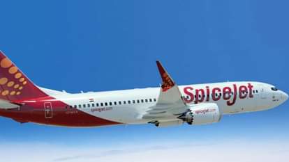 स्पाइस जेट कंपनी का विमान।