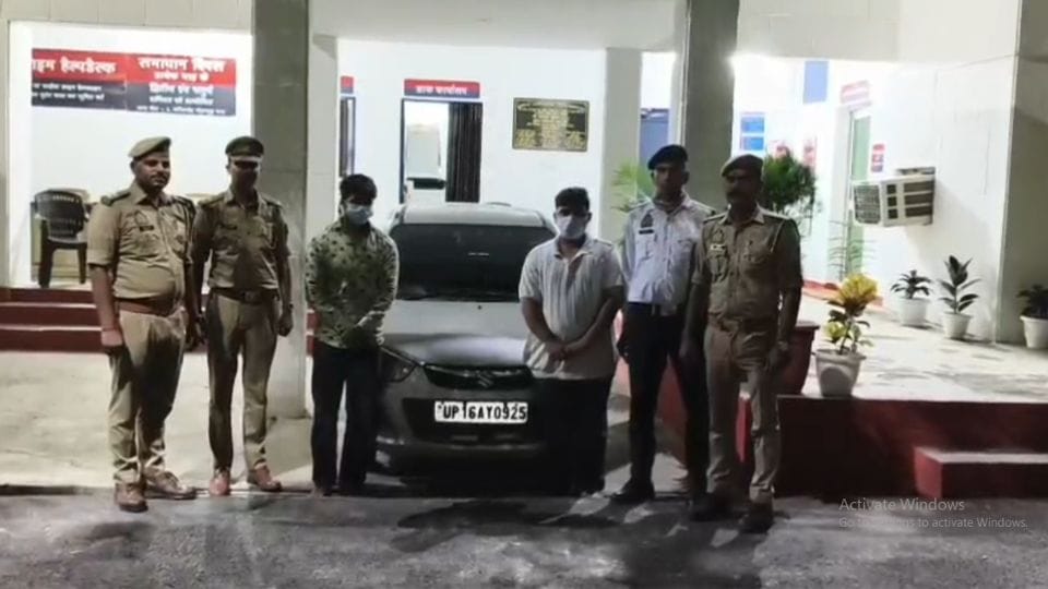 Two accused arrested for hitting a traffic policeman during crossing in Greater Noida