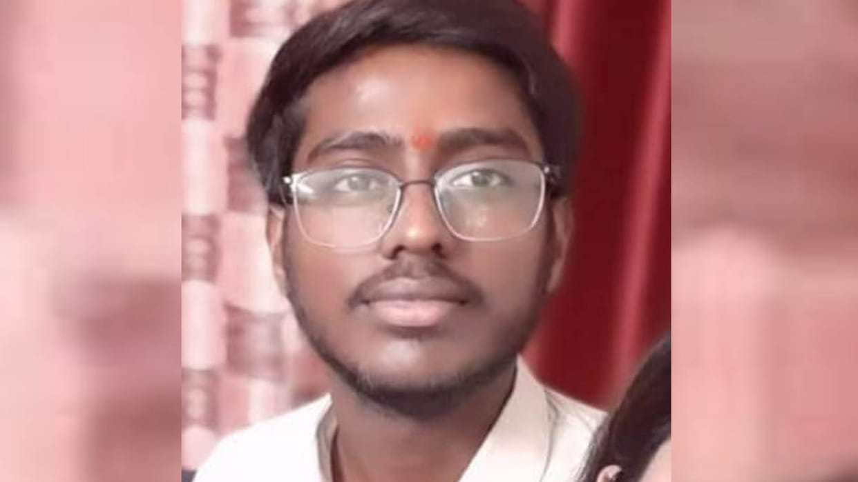 Kanpur: I am going back to the world of my imagination...saying this, young man hanged himself