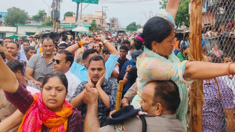 Ankita Murder Case People anger was visible during verdict barricades were broken see photos