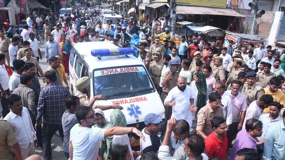 Moradabad: Road blocked by placing farmer's body on road, case filed against 38 people including his son