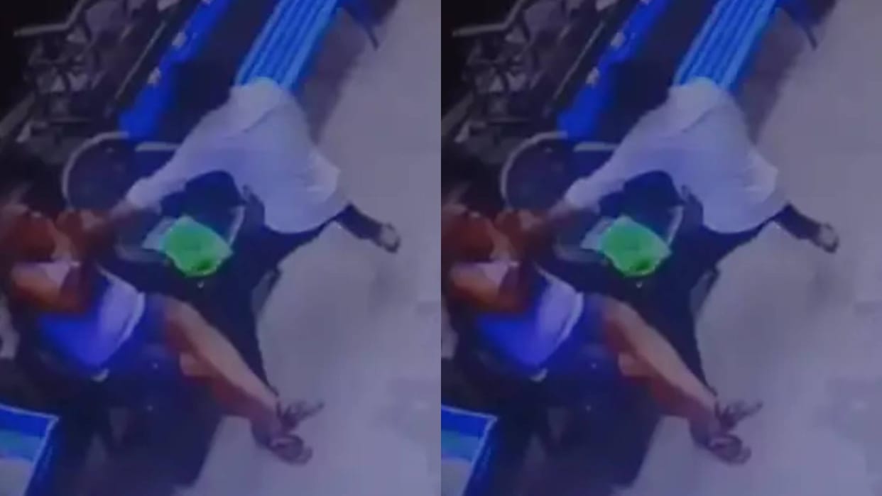 Delhi Chain Snatcher Approaches Elderly Man and Steals Gold Chain Disturbing CCTV Footage Goes Viral