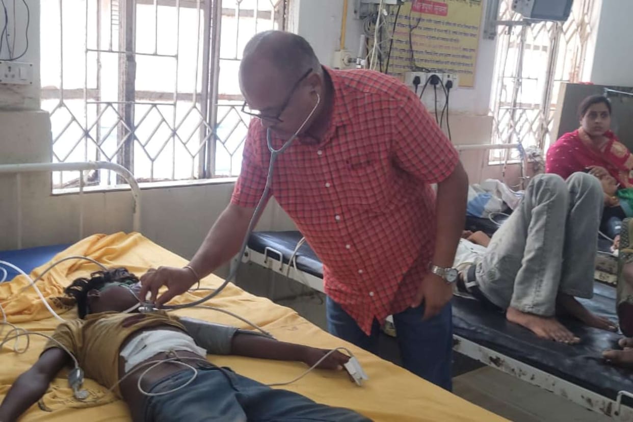 Clash between two parties on Katihar border, 12-year-old nephew seriously injured by uncle's bullet