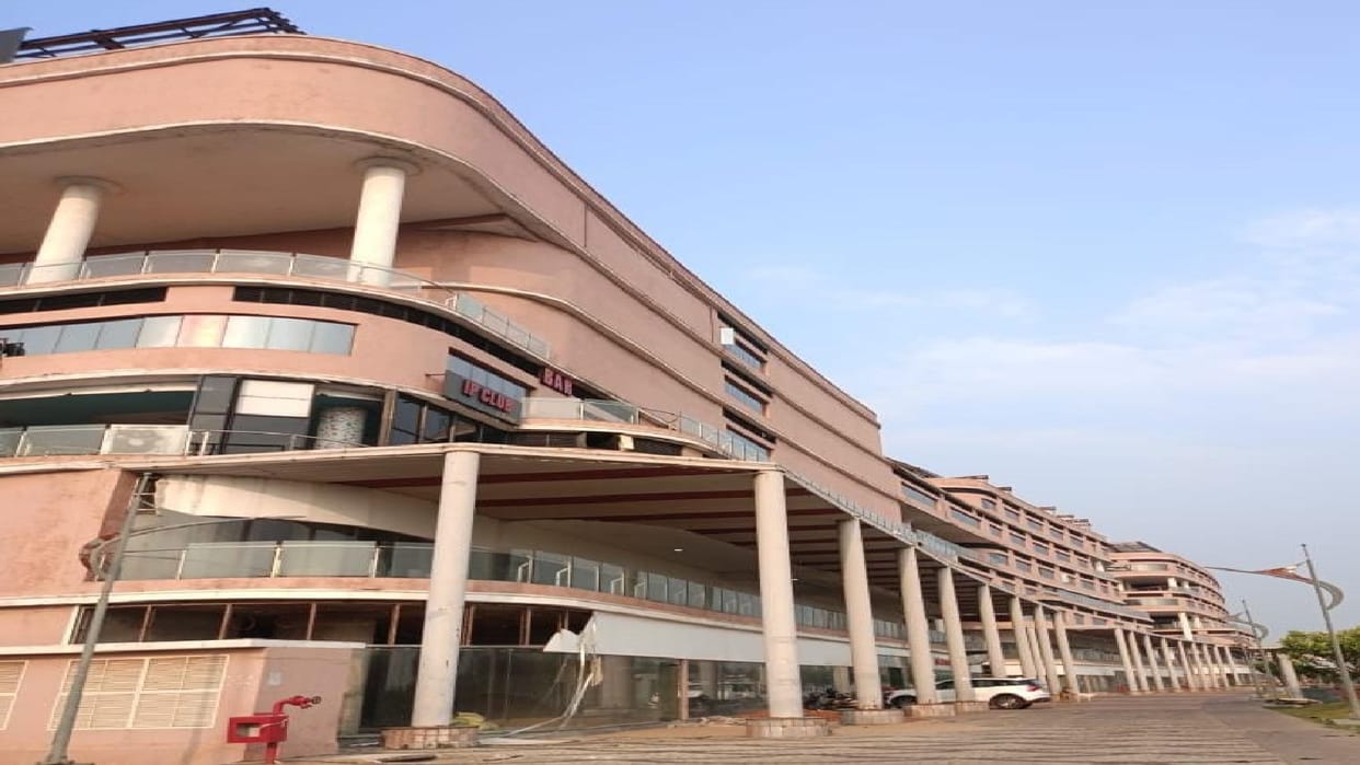 Retail complex of Nava Raipur: Immersive holographic entertainment will start soon, super market for shopping