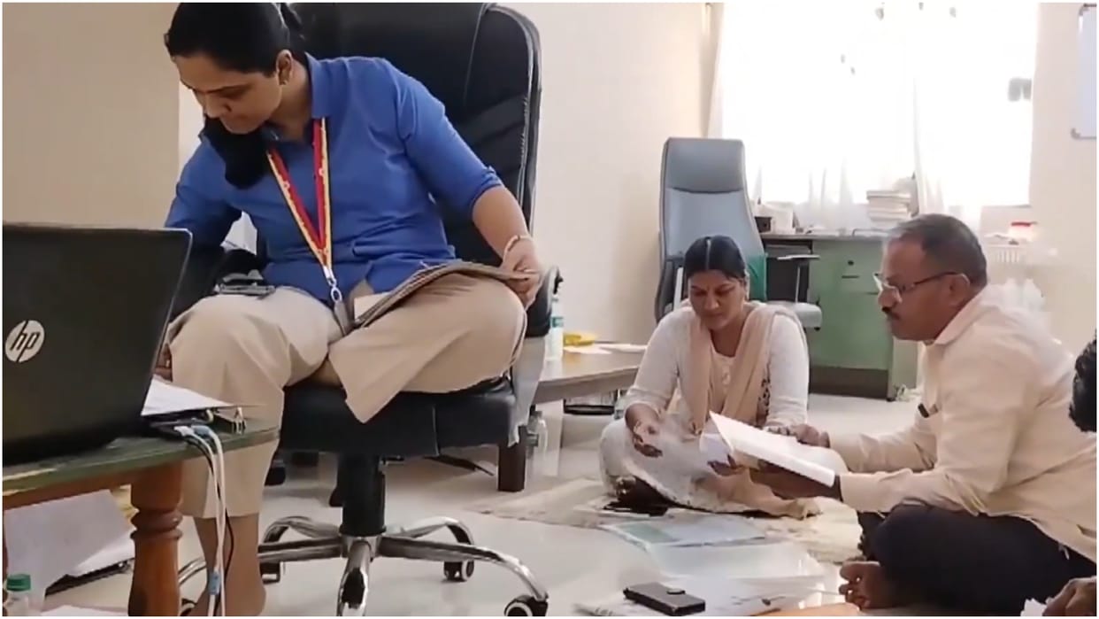 Karnataka Lokayukta raids the premises of govt officials, tightens the noose in disproportionate assets case