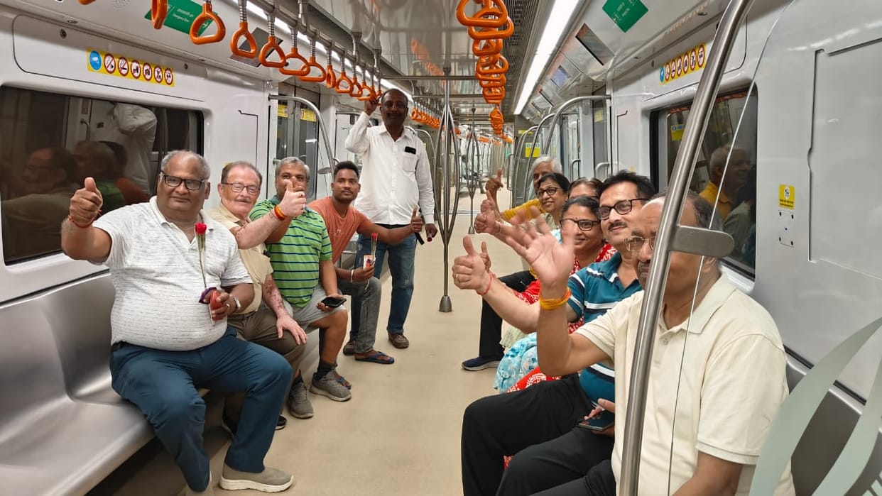 Kanpur Metro Journey from IIT to Kanpur Central begins journey of 14 stations in 28 minutes fare is Rs 40