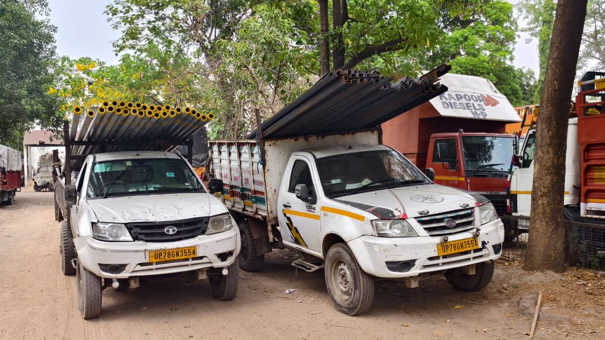 SGST Flying Squad caught two vehicles with same number plate goods were being transported multiple times