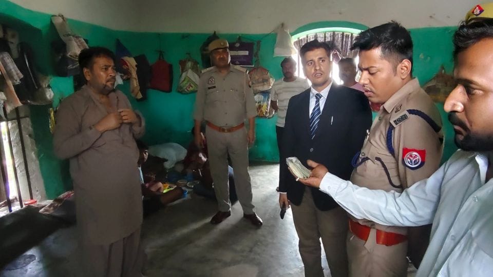 Balrampur former MP Rizwan Zaheer is getting special facilities in Lalitpur district jail