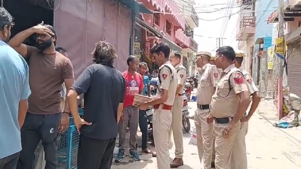 Two parties clashed over the contract of the temple, several rounds of firing took place
